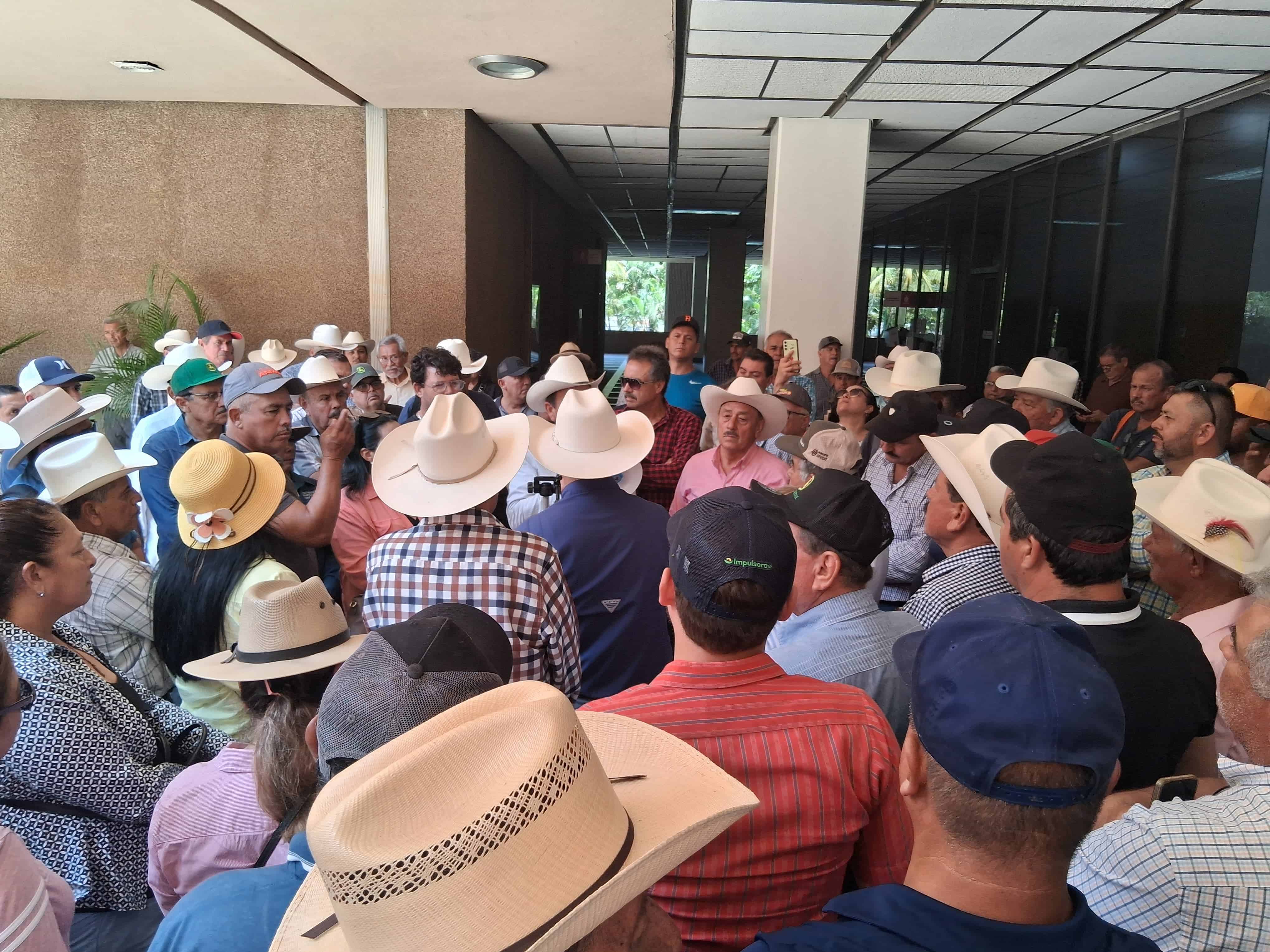 Rocha ante manifestación de campesinos: Ya se atendió a los productores y estamos gestionando ante el Gobierno Federal
