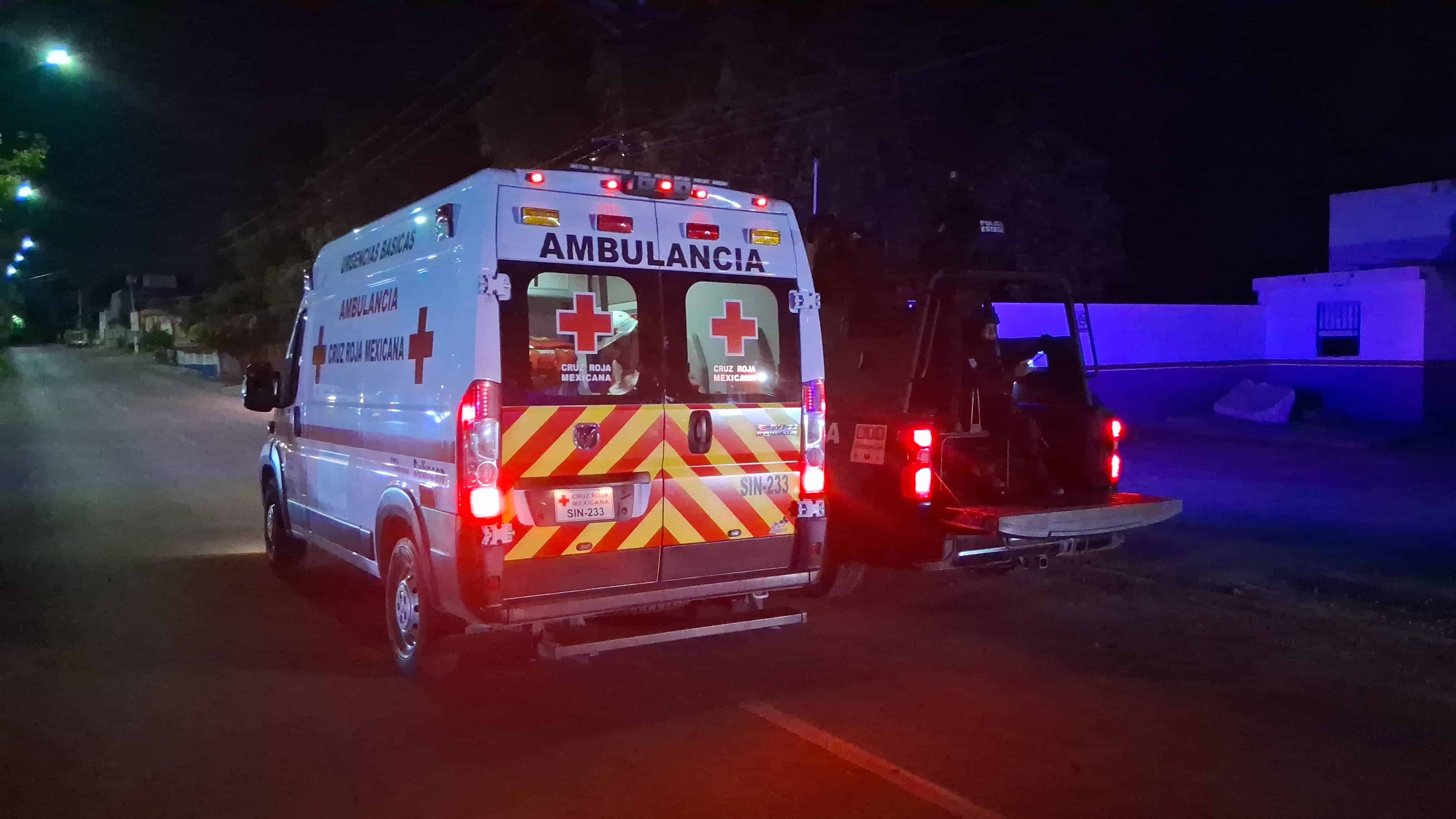 Cuatro ambulancias acudieron a brindar los primeros auxilios, (FOTO: Sebastián Martínez).
