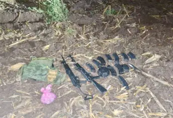 Aseguran armas, municiones y equipo táctico en Aguaruto en Culiacán