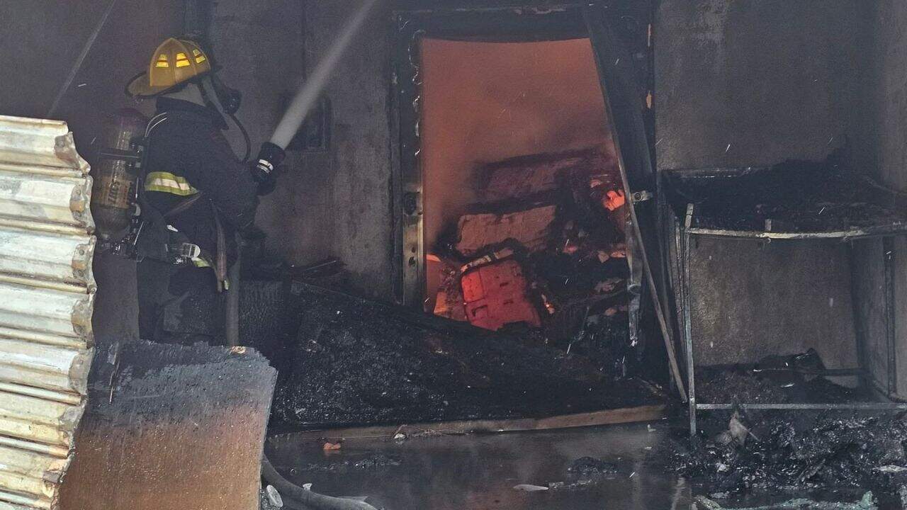Hasta el momento, no se ha determinado la causa del incendio, por lo que personal especializado ya realiza las investigaciones correspondientes para esclarecer los hechos