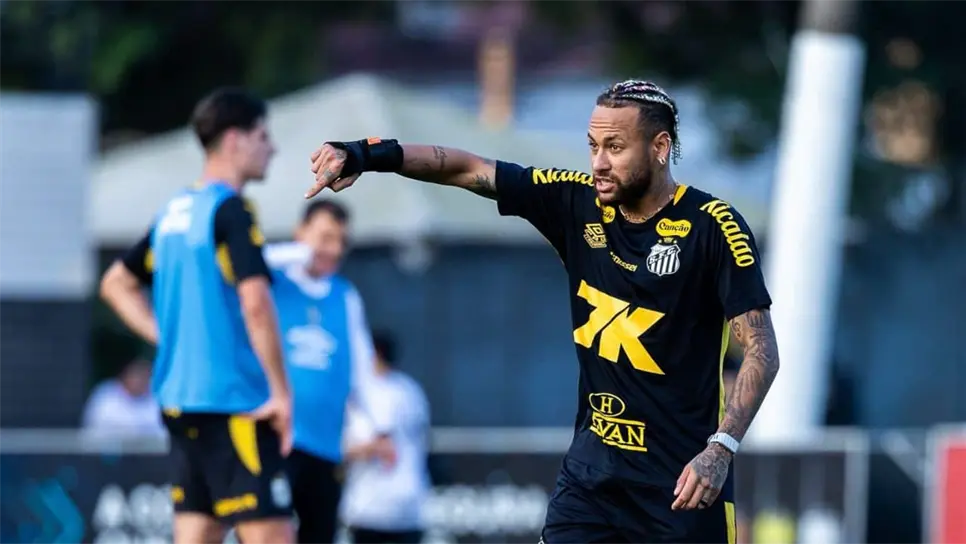 La réplica del Batimóvil que compró Neymar no es un simple coleccionable, se trata del modelo “Tumbler”, con un motor V8 de 525 caballos de fuerza