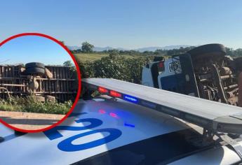 17 lesionados dejó la volcadura de un camión de jornaleros en La Palma, Navolato
