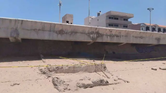 Hallan a mujer sin vida en el malecón de Mazatlán; investigan el caso