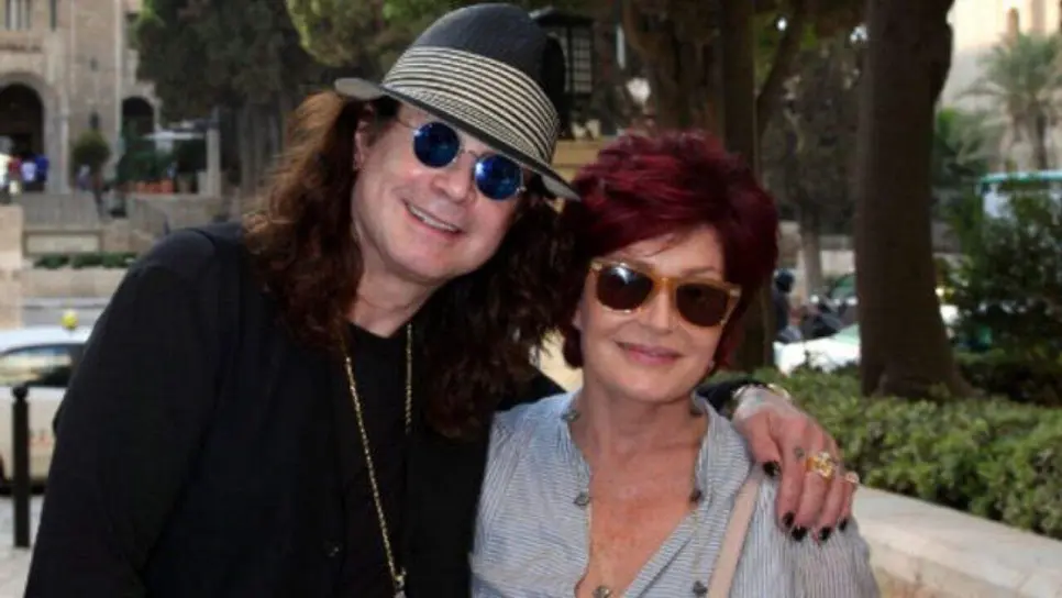 Sharon Osbourne reveló que planea sepultar a Ozzy Osbourne en el jardín de su hogar en Reino Unido Sharon Osbourne reveló que planea sepultar a Ozzy Osbourne en el jardín de su hogar en Reino Unido