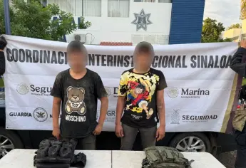 Detiene a 2 civiles y aseguran armamento, municiones, equipo táctico y un vehículo en Navolato
