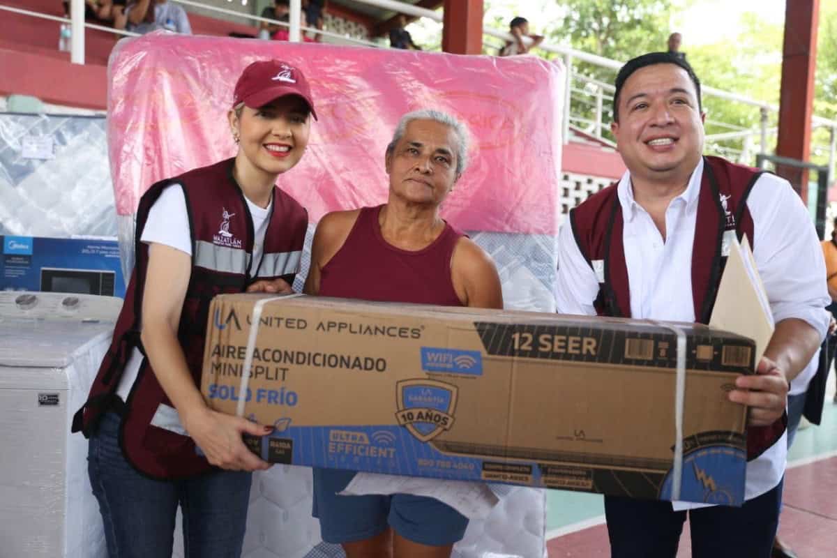 Programa Peso a Peso del Bienestar llega a Villa Unión, Mazatlán; familias reciben 150 apoyos