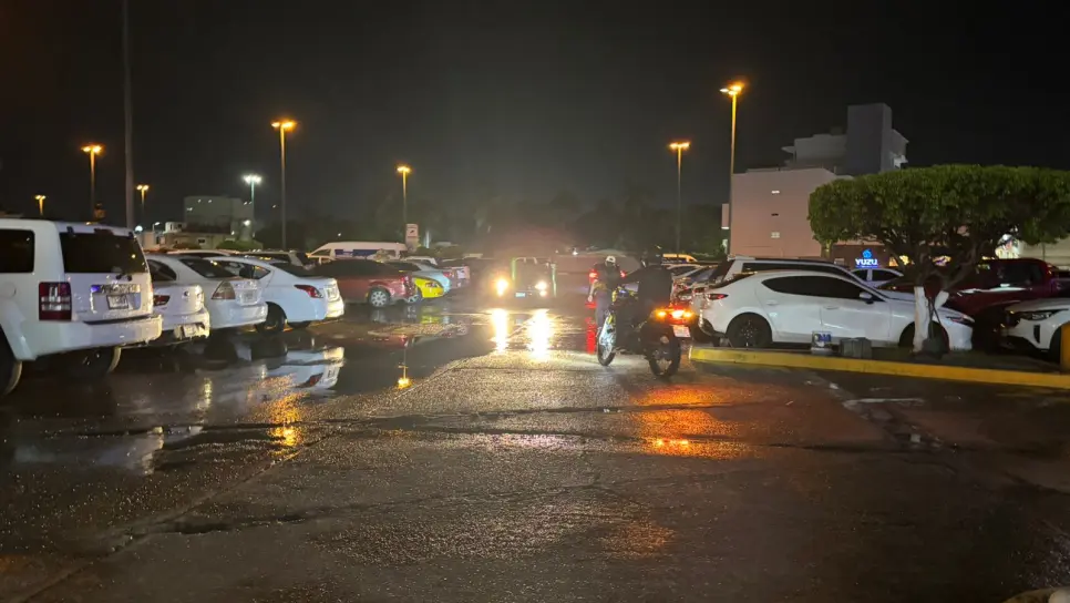 Lluvias y actividad eléctrica sorprenden este viernes en Mazatlán y comunidades rurales Lluvias y actividad eléctrica sorprenden este viernes en Mazatlán y comunidades rurales