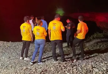 Se bañaba con amigos en el Río Fuerte y ya no salió: buscan a joven en El Naranjo