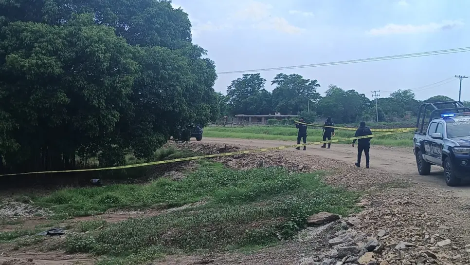 Encuentran a un joven asesinado en El Limón de los Ramos; tenía dos mensajes intimidatorios