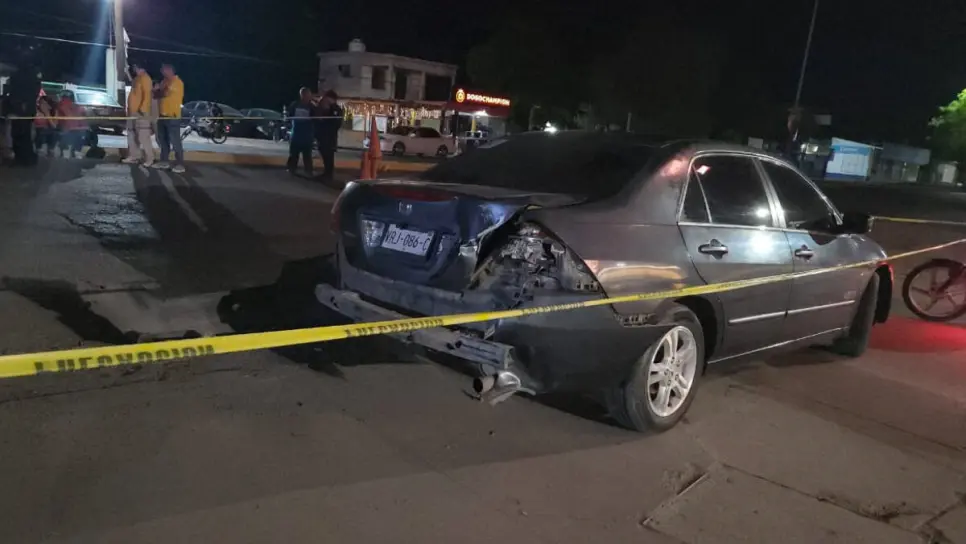 Fallece menor de 13 años al chocar su moto contra un auto en Mochicahui, El Fuerte Fallece menor de 13 años al chocar su moto contra un auto en Mochicahui, El Fuerte