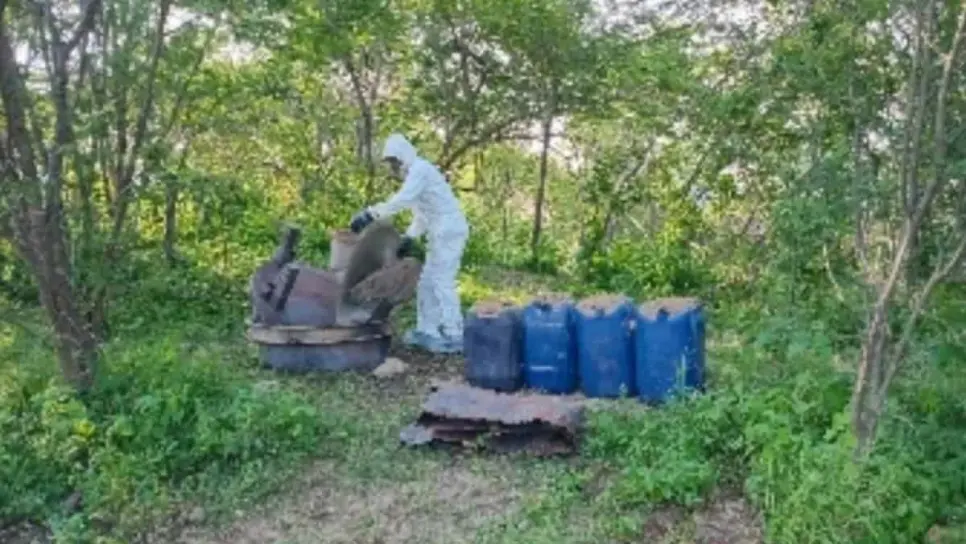 Aseguran un laboratorio y un área de concentración para la elaboración de drogas en Culiacán y Cosalá Aseguran un laboratorio y un área de concentración para la elaboración de drogas en Culiacán y Cosalá