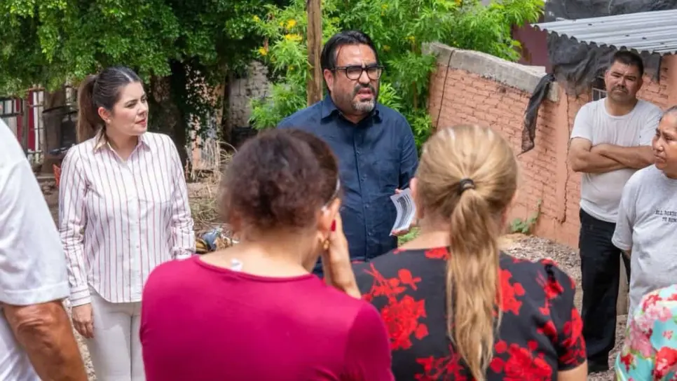 Juan de Dios Gámez supervisa los arroyos y escucha a familias en colonias Progreso y 7 Gotas Juan de Dios Gámez supervisa los arroyos y escucha a familias en colonias Progreso y 7 Gotas