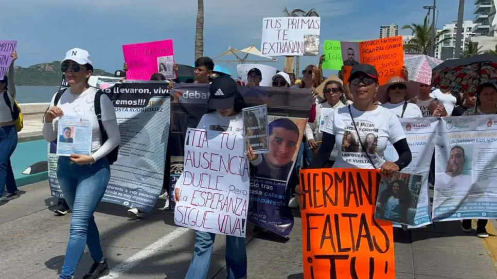 "Mi hijo es un niño bueno" familiares de desaparecidos marchan en Mazatlán "Mi hijo es un niño bueno" familiares de desaparecidos marchan en Mazatlán
