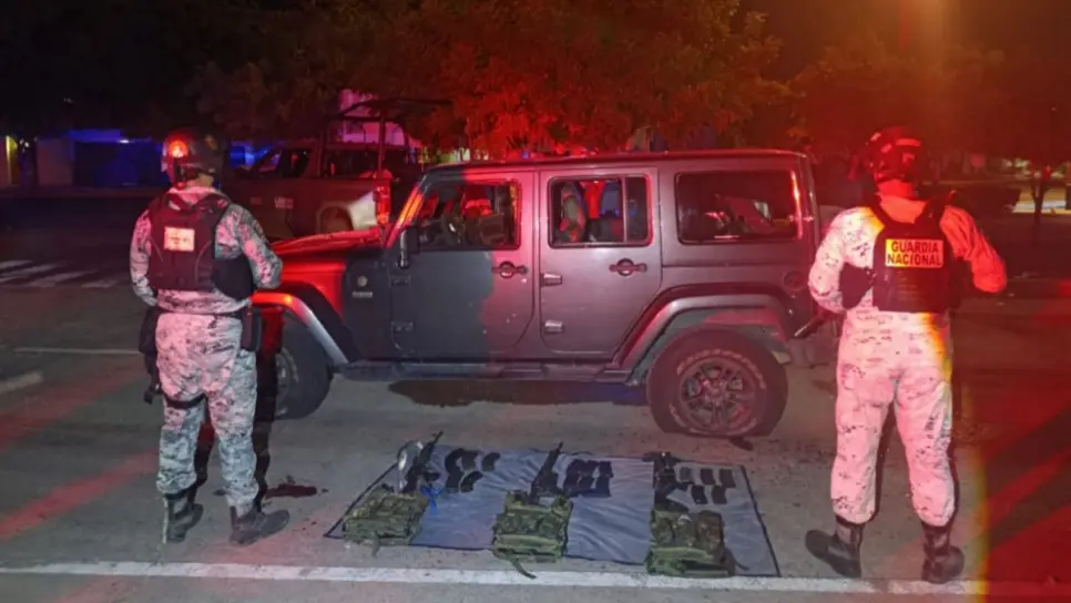 Aseguran 2 carabinas M4, un "cuerno de chivo" y un Jeep tras enfrentamiento en Los Ángeles, Culiacán