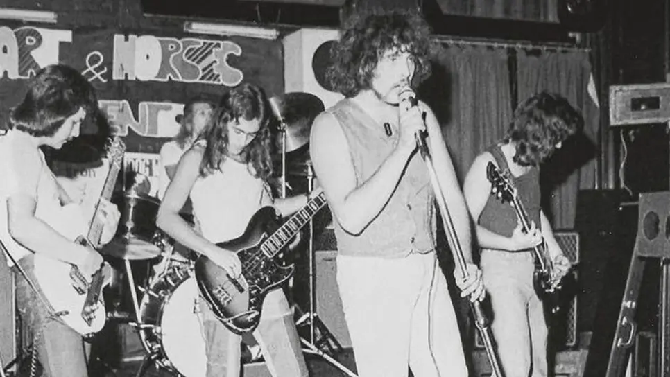 Iron Maiden despide a Paul Mario Day, su primer cantante histórico Iron Maiden despide a Paul Mario Day, su primer cantante histórico