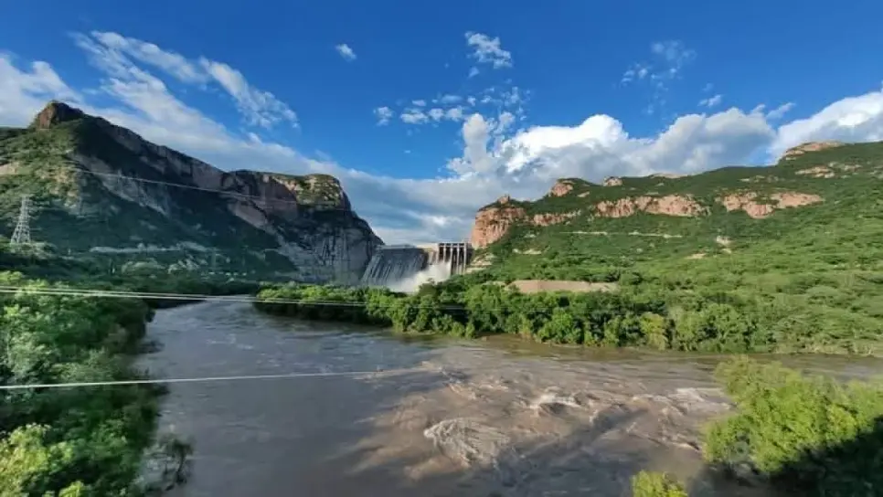 Arranca trasvase de Huites a Miguel Hidalgo: alertan por fuerte caudal en el río Arranca trasvase de Huites a Miguel Hidalgo: alertan por fuerte caudal en el río