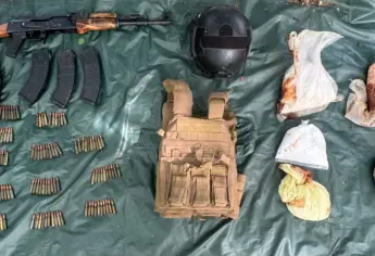 Aseguran arma, municiones y equipo táctico en la sindicatura de Tepuche, en Culiacán