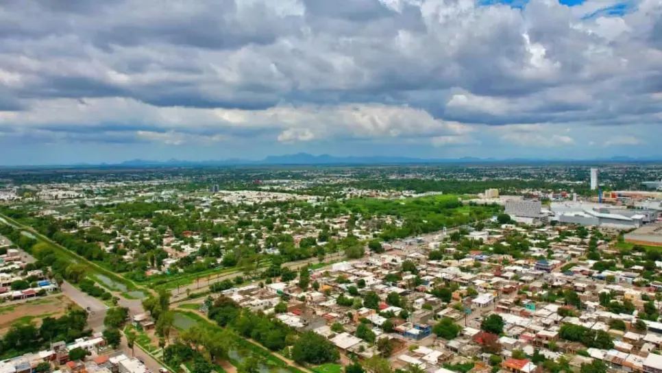 ¿A cuántos metros sobre el nivel del mar está la ciudad de Los Mochis y que probable es que azote un tsunami?
