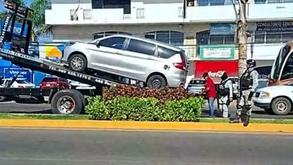 En persecución detienen a un hombre en Mazatlán; le aseguran camioneta y armas En persecución detienen a un hombre en Mazatlán; le aseguran camioneta y armas