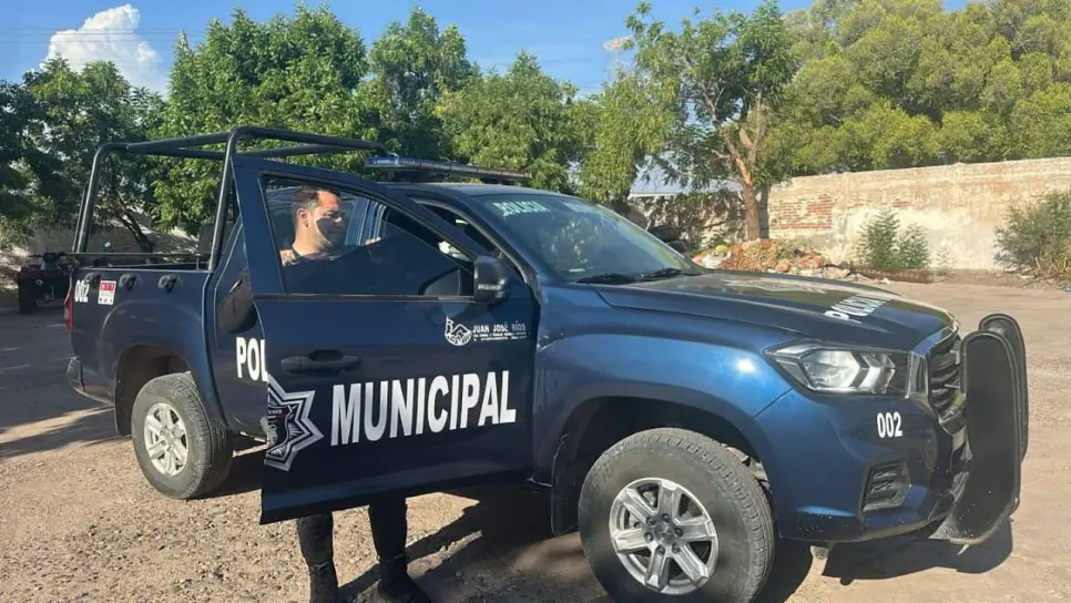 Retiran polarizados a patrullas en Juan José Ríos como parte de campaña de concientización vial