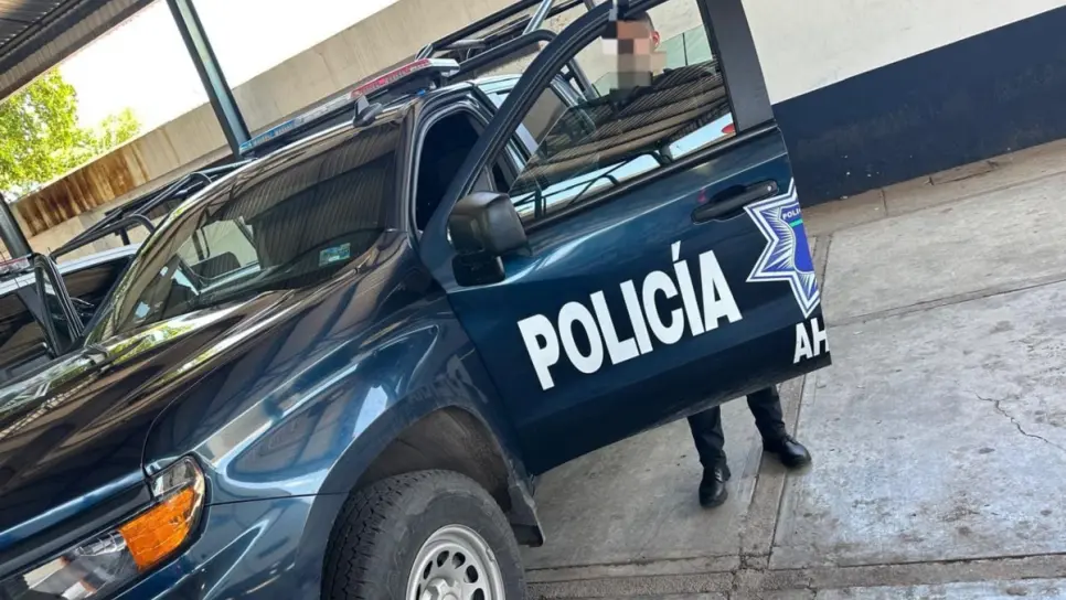 Policía de Ahome pone el ejemplo y quita polarizado a patrullas; anuncian multas