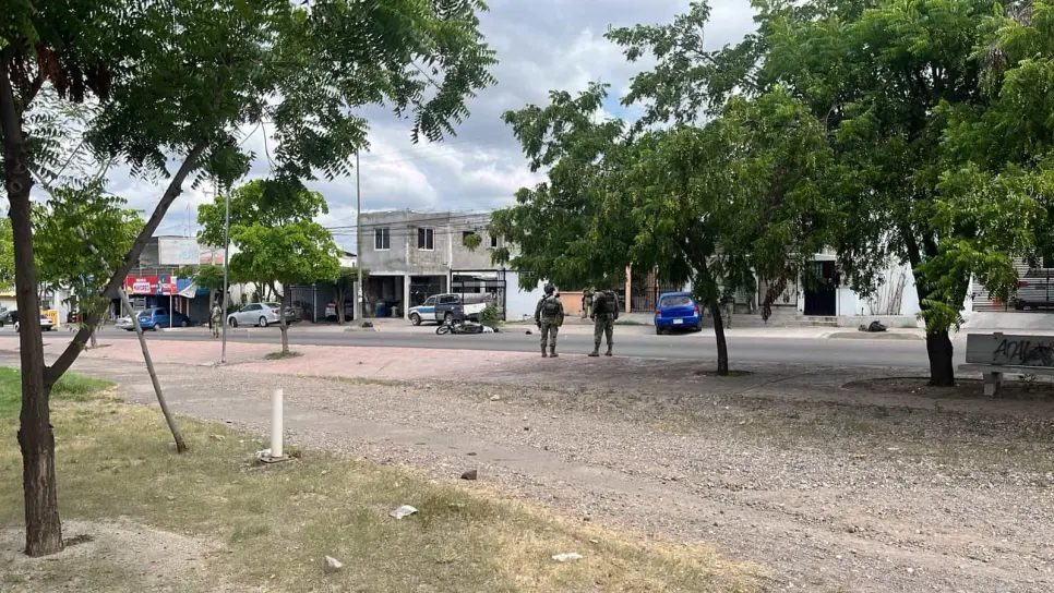 Ejecutan a balazos a motociclista por el bulevar Ganaderos de Culiacán