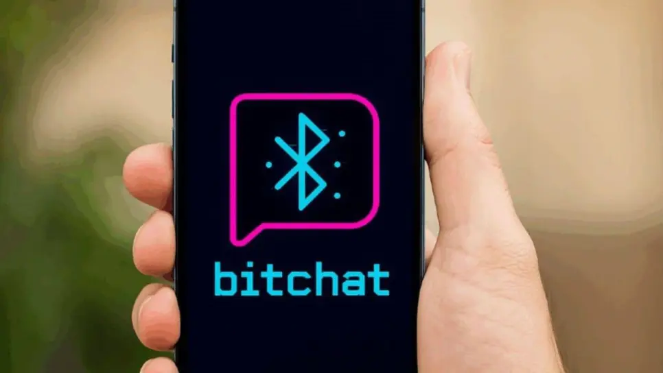 Conoce BitChat, una alternativa al WhatsApp que no necesita internet para enviar y recibir mensajes
