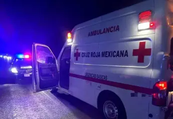 Baleado y borracho, localizan a un hombre en una calle de San Blas, El Fuerte