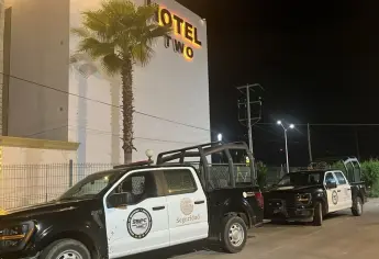 Arrojan a un hombre ejecutado y con un mensaje a espaldas de un motel al norte de Culiacán