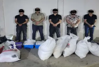Operativo en Guamúchil dejó cinco detenidos y 300 kilos de metanfetamina y hasta granadas aseguradas