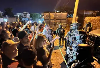 Ejército asegura armas, droga y vehículos robados en altercado con ciudadanos de Guamúchil