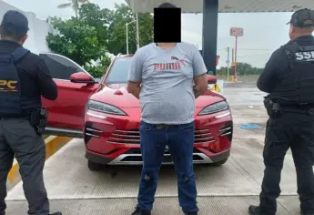 Policías de Harfuch recuperan vehículo robado en menos de media hora en Culiacán