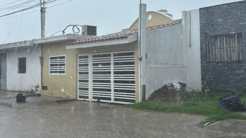 Fuertes lluvias azotan Mazatlán este miércoles; se cumple el pronóstico