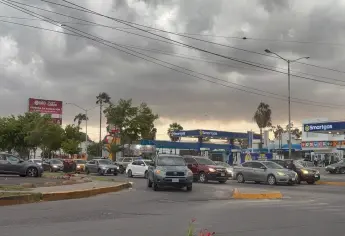 Fuertes vientos y lluvias sorprendieron a la zona norte de Sinaloa