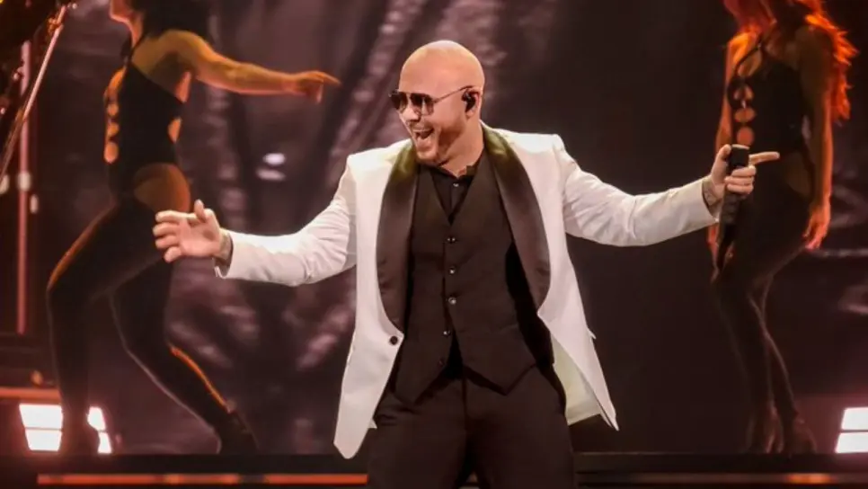 Pitbull calienta motores en Hermosillo antes del espectáculo de Shakira Pitbull calienta motores en Hermosillo antes del espectáculo de Shakira