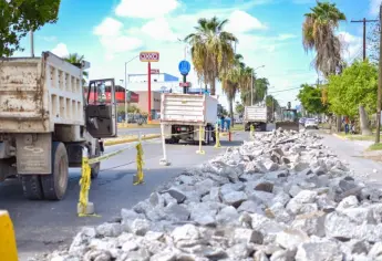 Cierran tramo del Blvd. Canuto Ibarra para prevenir socavones en Ahome