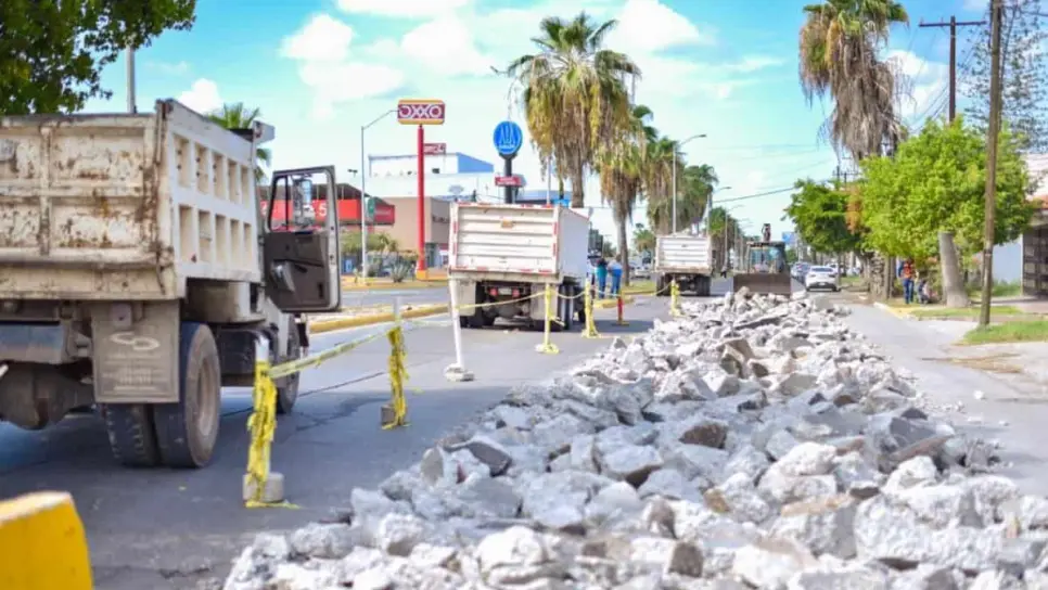 Cierran tramo del Blvd. Canuto Ibarra para prevenir socavones en Ahome