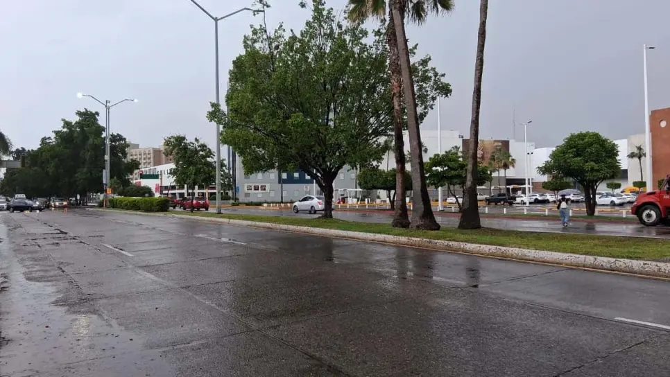 Llueve en Culiacán este viernes 15 de agosto Llueve en Culiacán este viernes 15 de agosto