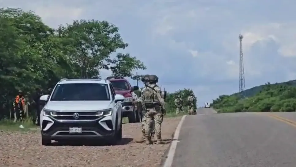Ejército Mexicano instala punto de revisión en Potrerillos, Mocorito Ejército Mexicano instala punto de revisión en Potrerillos, Mocorito