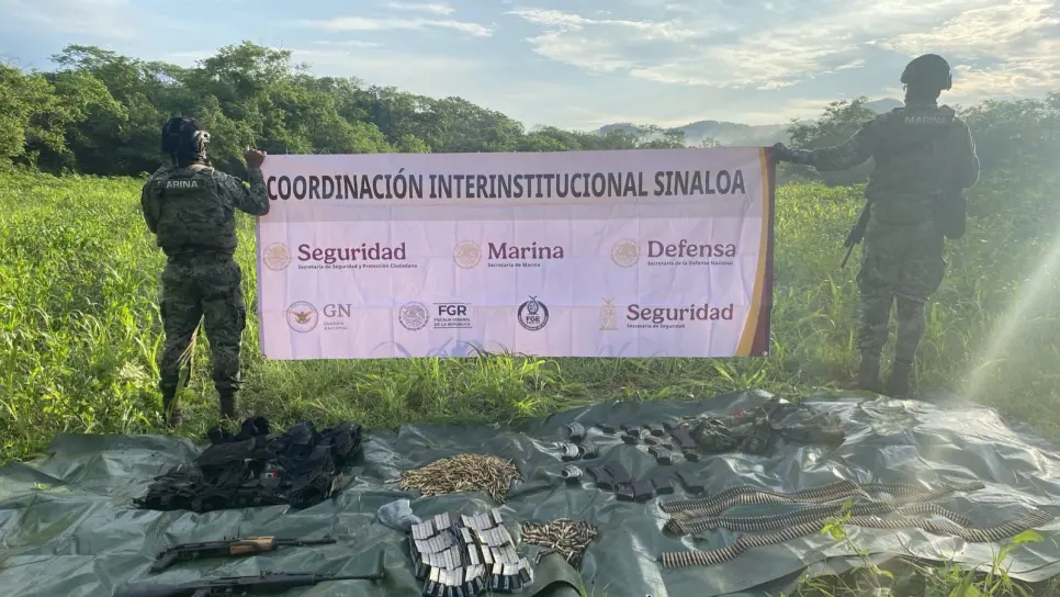 Navales aseguran más de 3 mil cartuchos útiles y equipo táctico en San Ignacio Navales aseguran más de 3 mil cartuchos útiles y equipo táctico en San Ignacio