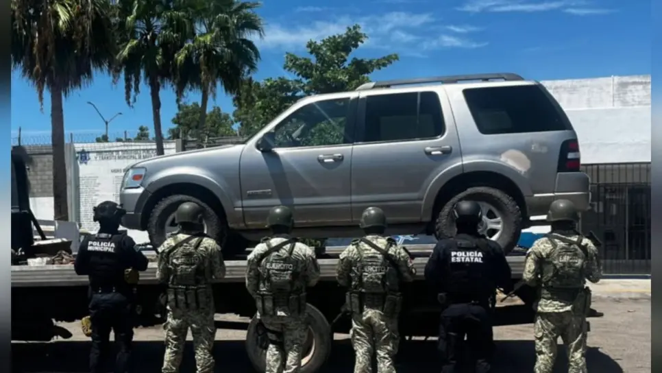 Recuperan vehículo robado en la sindicatura de Villa Juárez, en Navolato Recuperan vehículo robado en la sindicatura de Villa Juárez, en Navolato