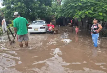 “Preferí quedarme que perder lo poco que tengo”: Sergio, afectado por inundaciones en Higuera de Zaragoza 