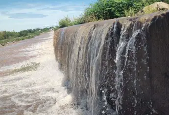 Se desborda la presa derivadora de Culiacán tras intensas lluvias