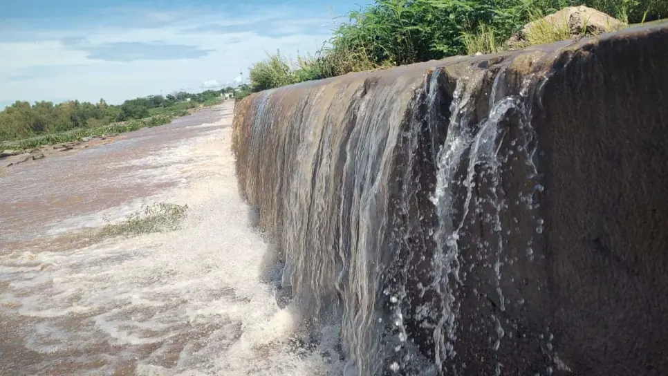 Se desborda la presa derivadora de Culiacán tras intensas lluvias Se desborda la presa derivadora de Culiacán tras intensas lluvias