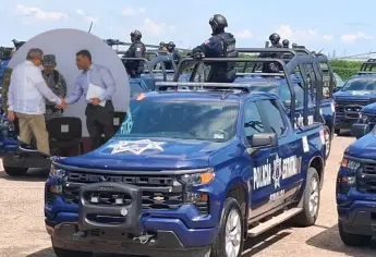 Harfuch entrega 100 patrullas a Sinaloa para el fortalecimiento de la Policía Estatal en el combate a la violencia