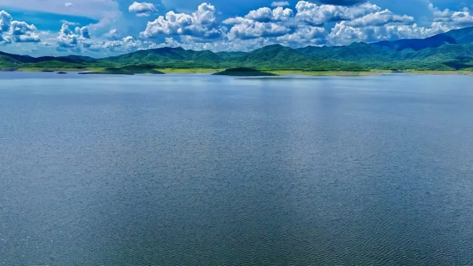 Así luce la presa Bacurato en Sinaloa; de las más beneficiadas con las recientes lluvias