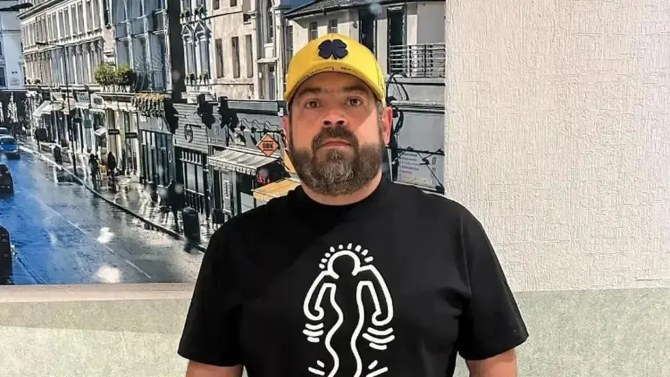 Catean casa de Camilo Ochoa tras su asesinato; hallan un arma