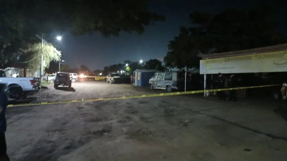 Asesinan a una persona en el estacionamiento de una tienda departamental en Aguaruto