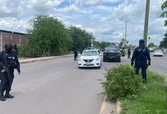 Ejecutan a un joven frente a la plaza Pabellón del sector El Barrio en Culiacán