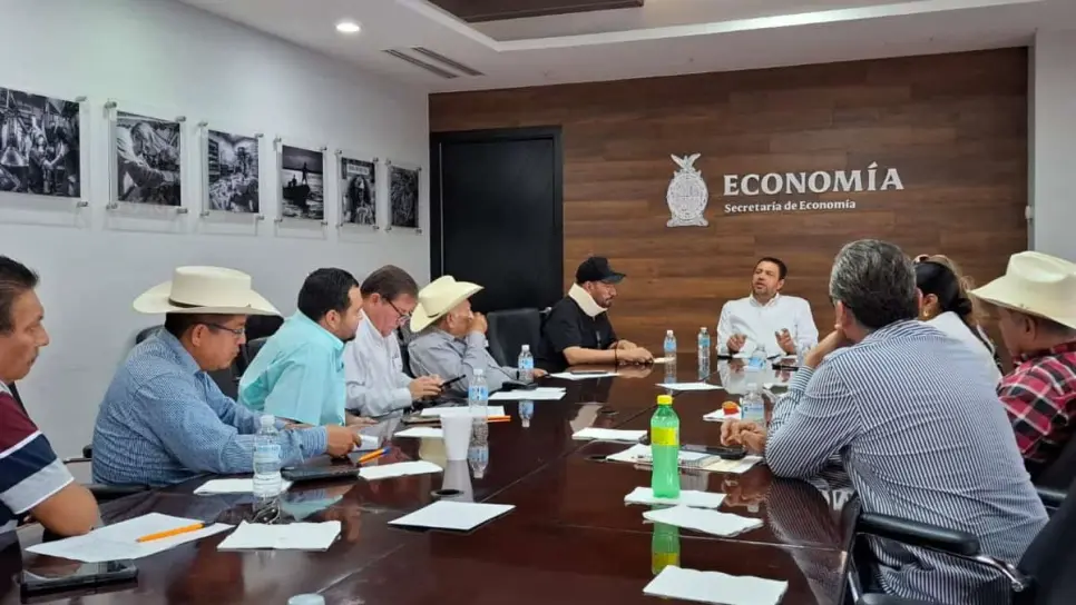 Campesinos y Gobierno de Sinaloa acuerdan ruta para comercialización de granos